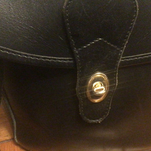 Michael Green Black Leather bucket purse with adjustable shoulder strap - Picture 4 of 4